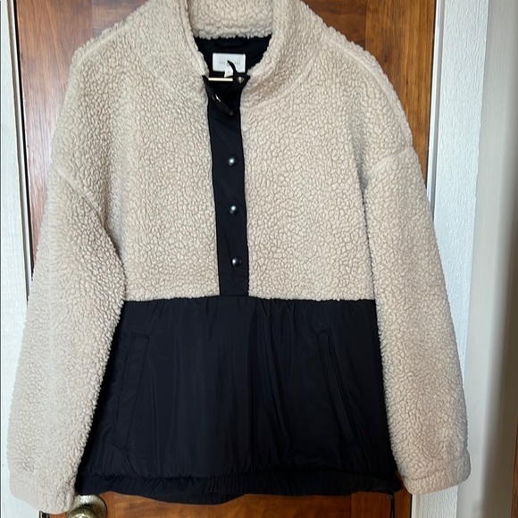 Lou & Grey Jackets & Blazers - LOU & GREY Pullover Cream and Black Sherpa 1/4 Snap Pullover Jacket | L